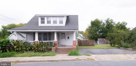 911 PEACHBLOSSOM AVENUE