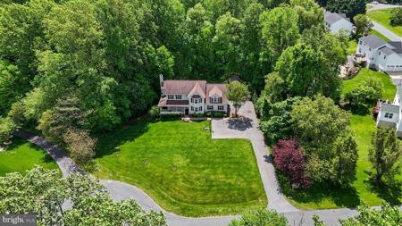 2715 WISTERIA COURT