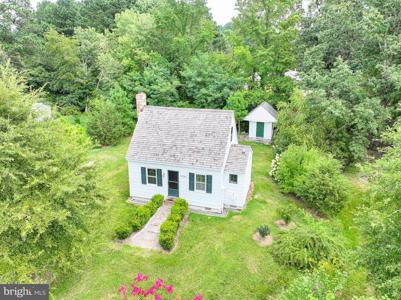 6985 LINDSAY LANE