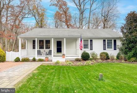592 PINEWOOD DRIVE