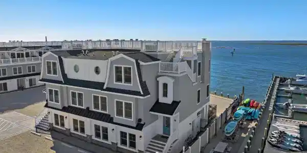2600 LONG BEACH BOULEVARD