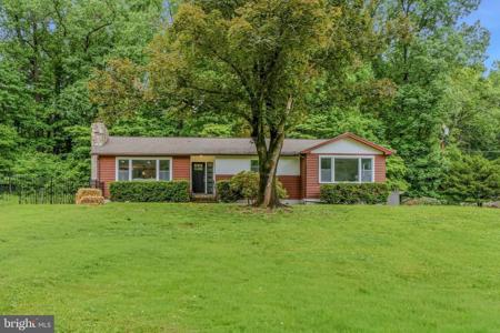 2327 SHERWOOD LANE