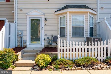50 AMBERSTONE COURT