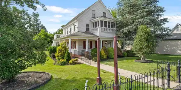 643 MAIN STREET