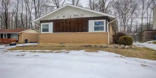 819 CHATFIELD ROAD