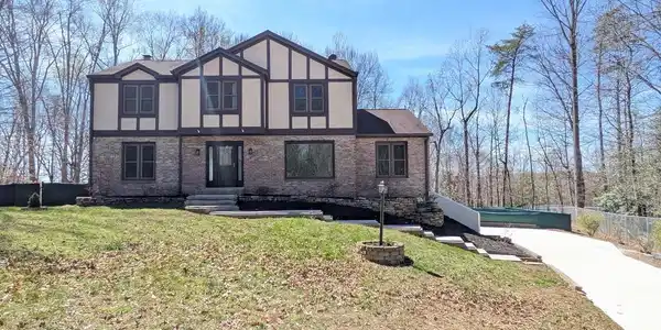 205 ADMIRAL COVE