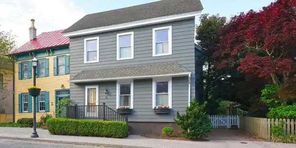 228 2ND STREET