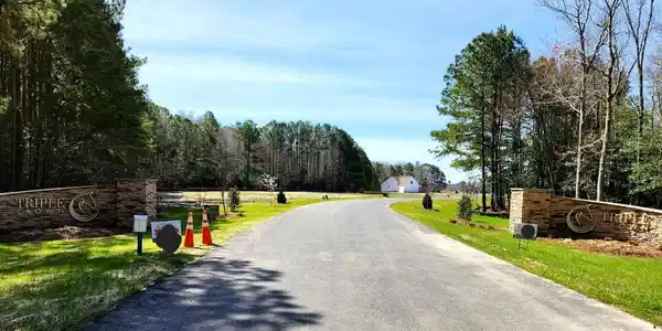 7 JOCKEY COURT