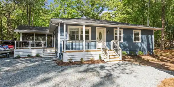 7 MARVIEW DRIVE
