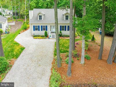 15 BREEZEWAY LANE