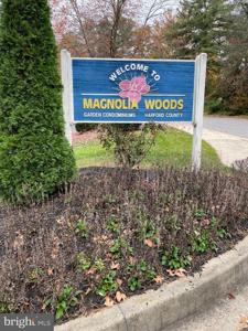 1002 MAGNOLIA WOODS COURT