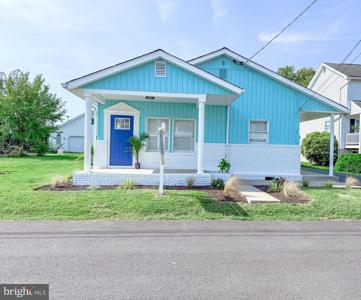 2806 BAY DRIVE