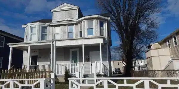 242 RIVERVIEW AVENUE