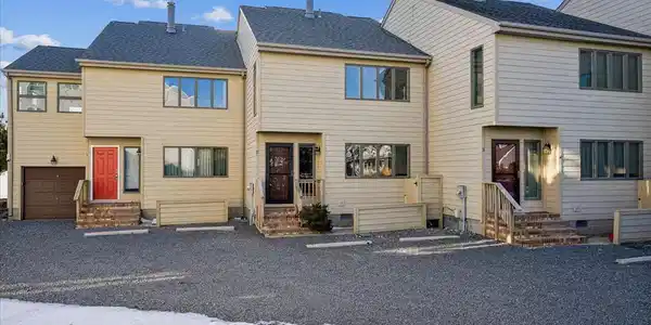 2007 BAYARD AVENUE