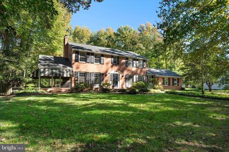 1619 RIDOUT ROAD