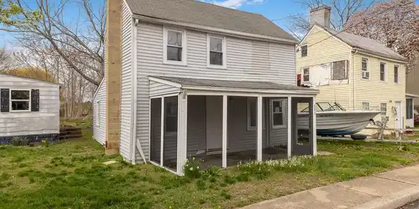 141 FRONT STREET