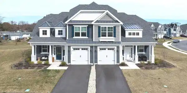 25304 RAZORBILL COURT
