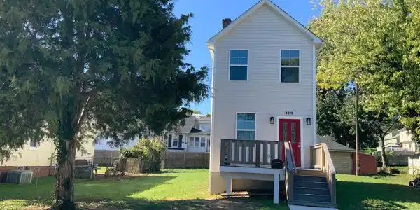 1920 CASADEL AVENUE