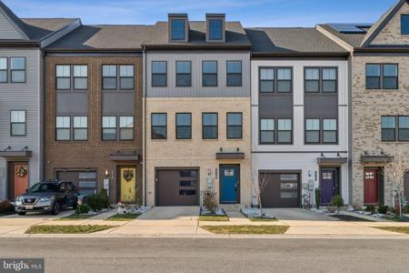 616 CHALCEDONY LANE