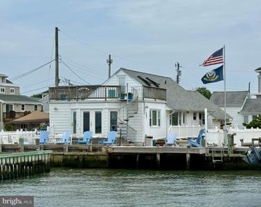 1714 BAY TERRACE