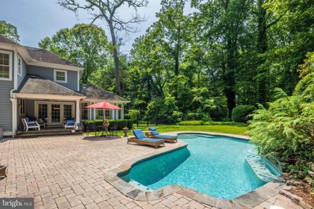 618 LAKELAND ROAD