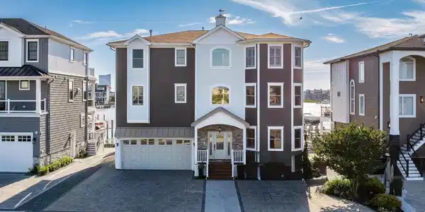4315 HARBOR BEACH BOULEVARD