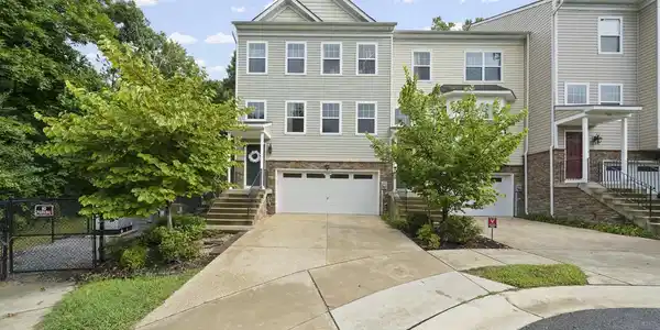 702 PIN OAK COURT