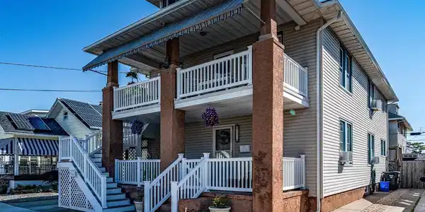 105 N WYOMING AVENUE