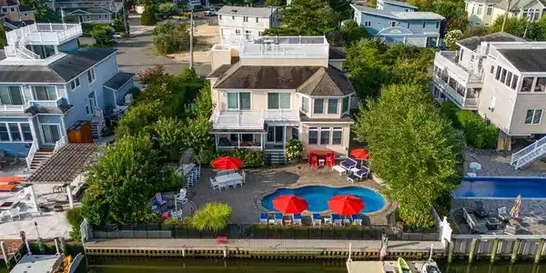47 HARBOR LANE
