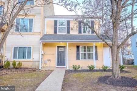 9 OAKSIDE LANE