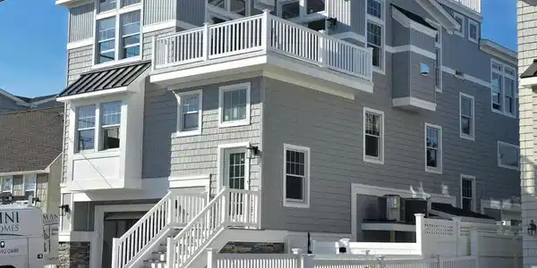 10 KIRKLAND AVENUE