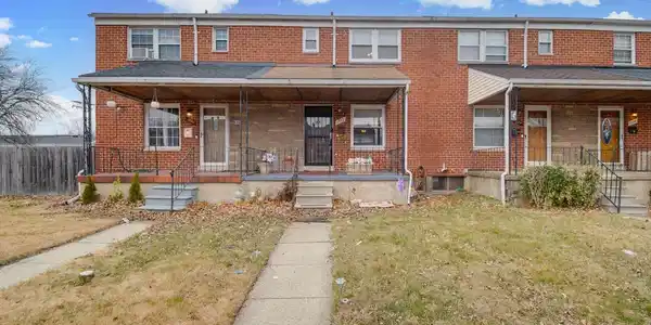 1022 FOXWOOD LANE