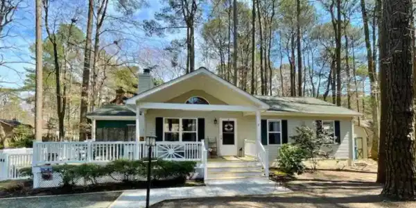 16 MARVIEW DRIVE