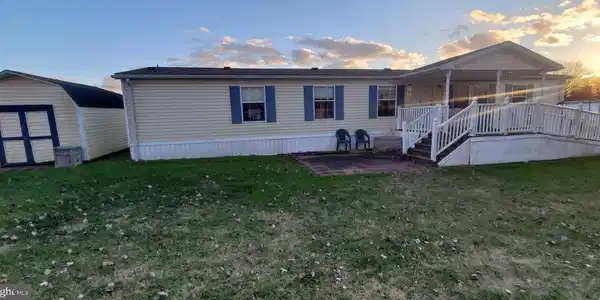 13 LITTLE JOHN DRIVE