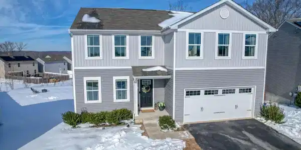9 SPIREA COURT