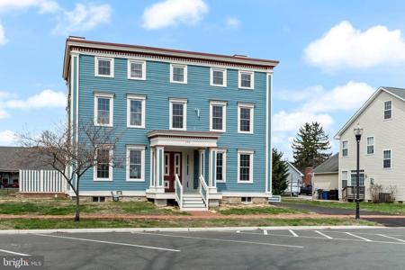 136 WASHINGTON STREET