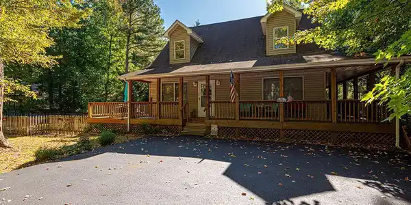 32 BRANDYWINE DRIVE