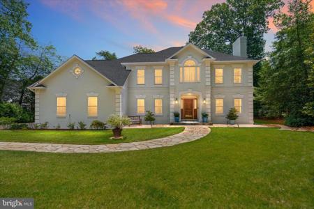 978 STONINGTON DRIVE
