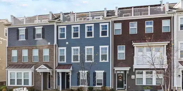 1672 SANDPIPER BAY LOOP