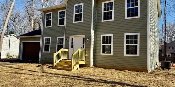 613 SANTA FE TRAIL