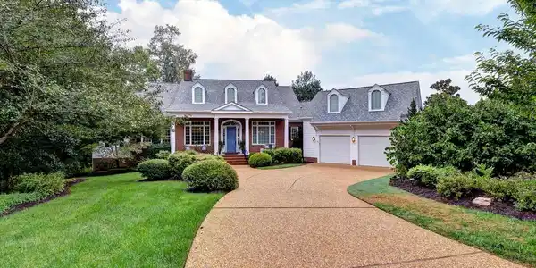 137 WESTBURY