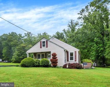 1768 GLEN COVE ROAD