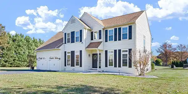 602 COLCHESTER COURT