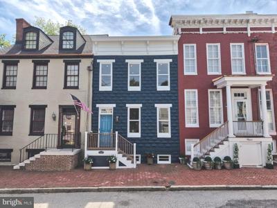 11 1/2 COLLEGE AVENUE