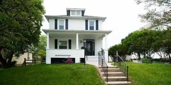9 1ST AVENUE