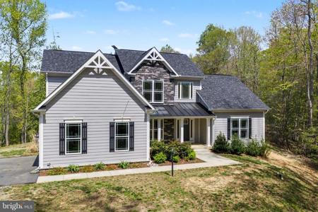 7195 COMPASS COURT