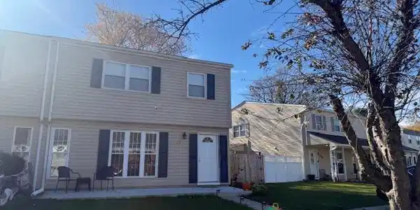 325 OAKWAY