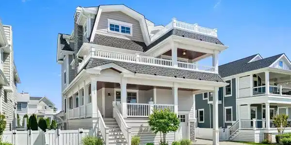 1005 DUNE DRIVE