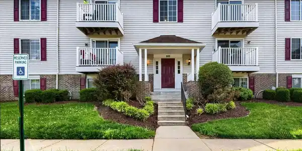 3503 LOCHEARN COURT