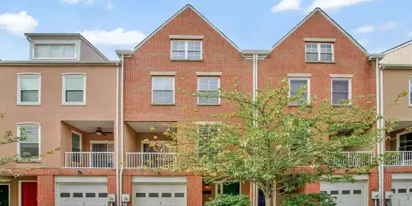 2339 CAMBRIDGE WALK